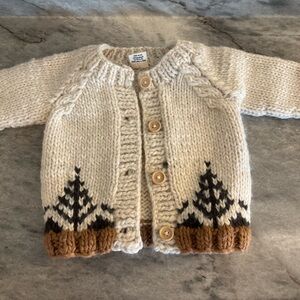 Cozy Knit Cardigan with Geometric Pattern